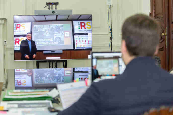 Eduardo Leite abriu videoconferência sobre indicadores de criminalidade | Foto: Gustavo Mansur/Palácio Piratini