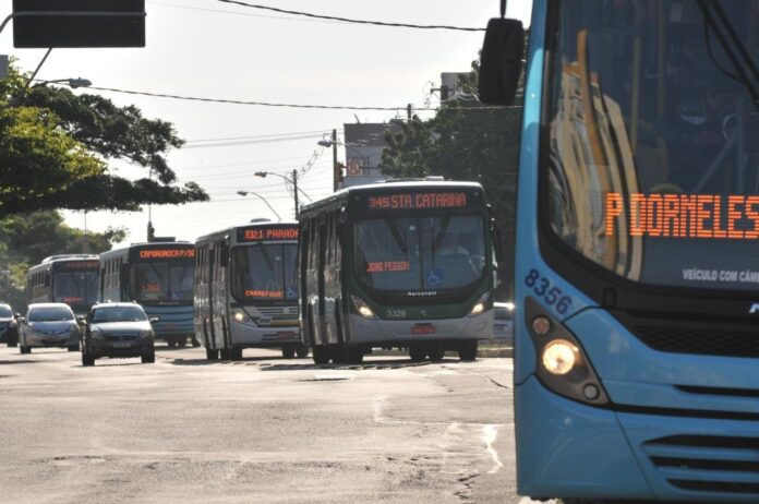 Socorro ao transporte público deve beneficiar empresas, municípios e estados | Foto: Mauro Schaefer/Correio do Povo