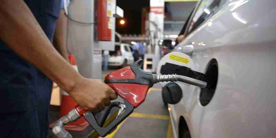 RS vai seguir cobrando R$ 0,58 em ICMS sobre litro do diesel – Rádio Guaíba