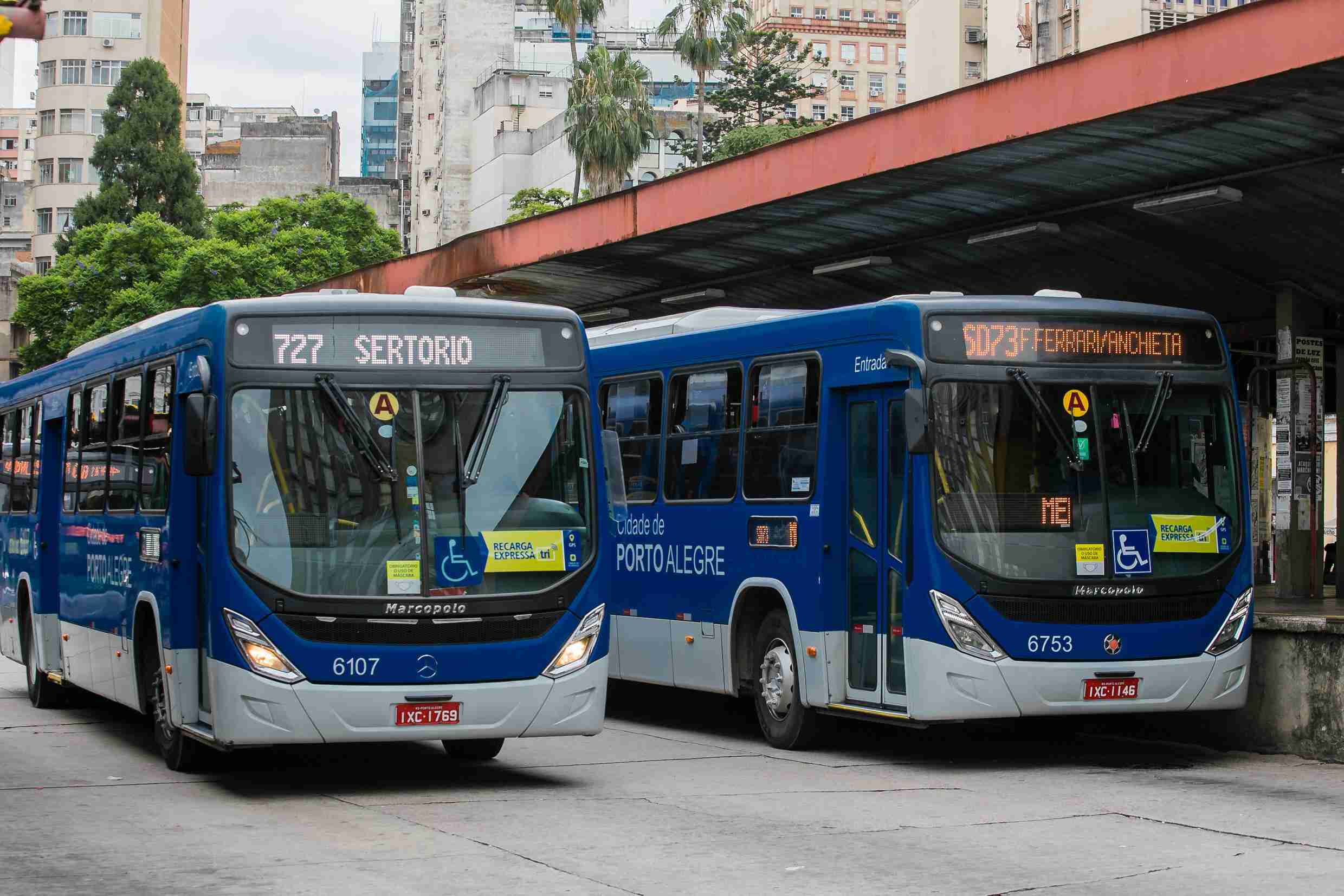 Novas linhas de ônibus começam a circular sem cobrador em Porto Alegre, Rio Grande do Sul