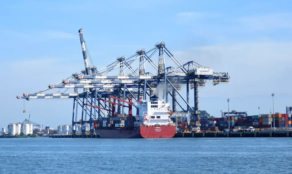 A imagem atual não possui texto alternativo. O nome do arquivo é: Exportacoes.webp