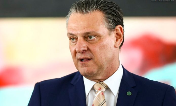 MINISTRO
