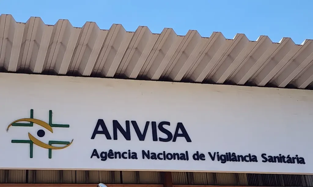 A imagem atual não possui texto alternativo. O nome do arquivo é: Anvisa.webp