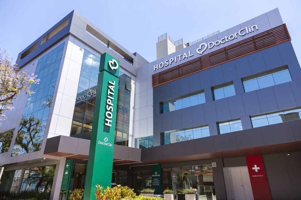 A imagem atual não possui texto alternativo. O nome do arquivo é: DC-Hospital-Poa-MG-5628-ALTA-b-scaled.jpg