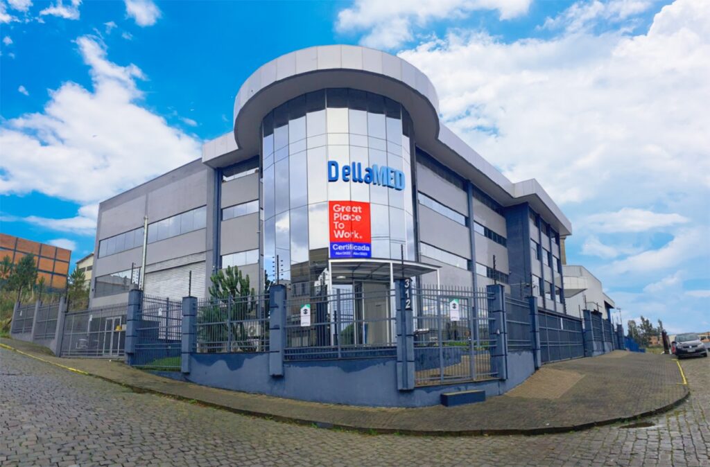 A imagem atual não possui texto alternativo. O nome do arquivo é: Sede-da-Dellamed-no-bairro-Cinquentenario.jpeg