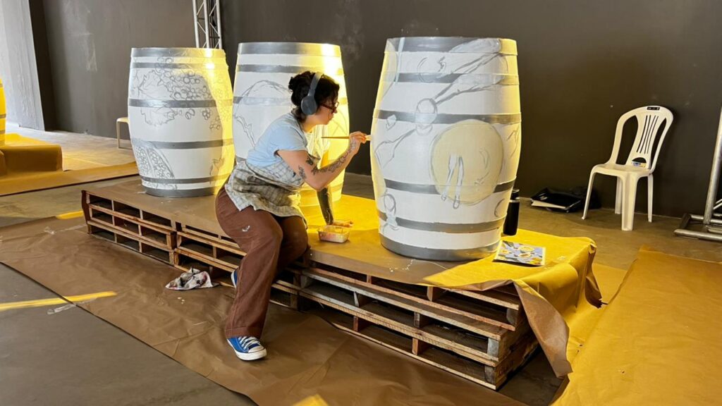 A imagem atual não possui texto alternativo. O nome do arquivo é: Live-Panting-Pipa-Parade_POA-1.jpeg