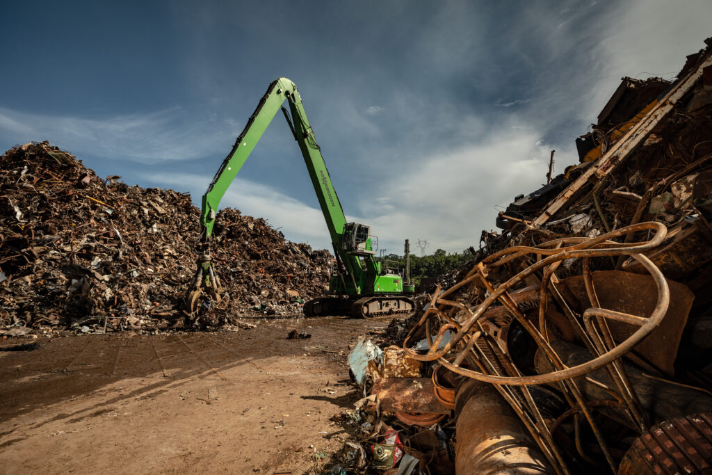 A imagem atual não possui texto alternativo. O nome do arquivo é: Patio-de-Sucata-da-unidade-Gerdau-de-Aracariguama-scaled.jpg