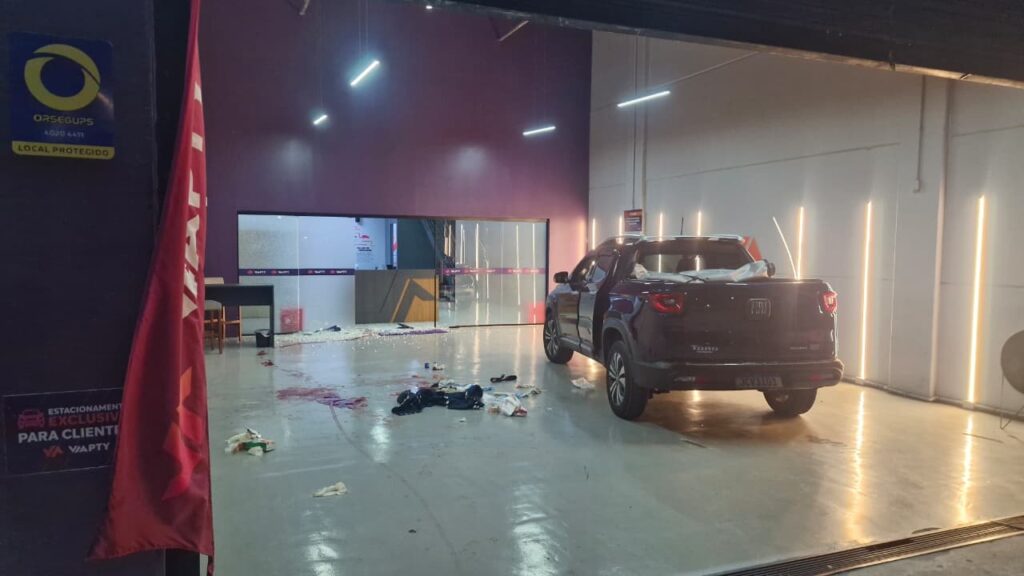 Tentativa de assalto seguida de tiroteio deixa um morto e dois feridos em Porto Alegre. Foto: Divulgação / CP 