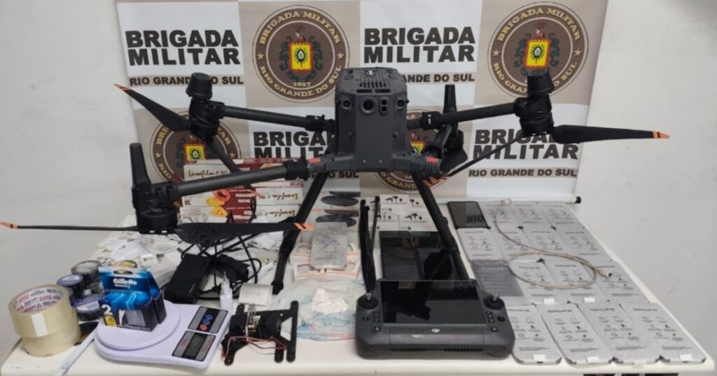 Guarnição da 4ª Cia do 11º BPM deteve droneiro de facção em Porto Alegre - Foto: Divulgação / Brigada Militar