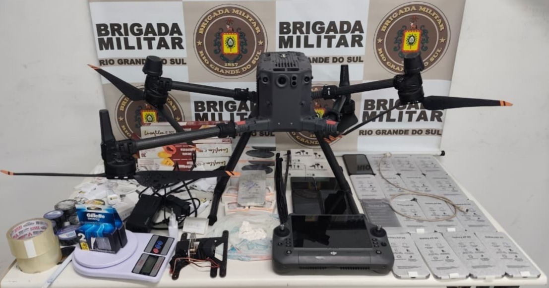 Guarnição da 4ª Cia do 11º BPM deteve droneiro de facção em Porto Alegre - Foto: Divulgação / Brigada Militar