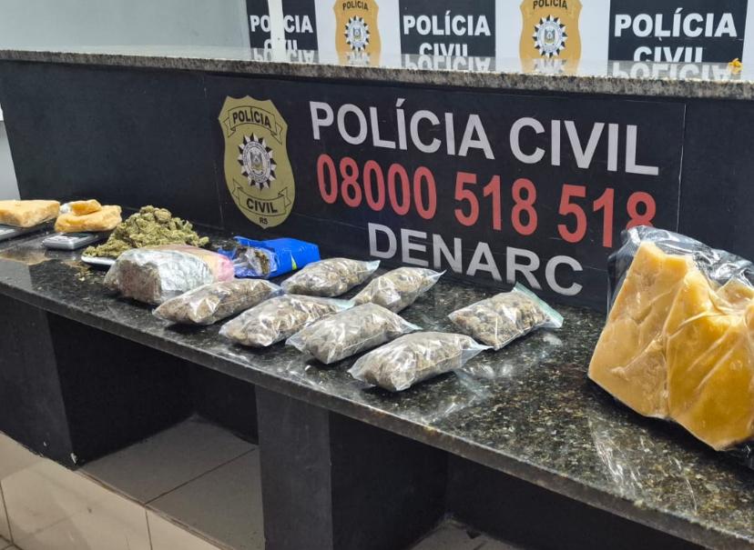 Agentes da 1ª Din localizam haxixe crumble e maconha, do tipo prensa do e camarão, em Campo Bom - Foto: PCRS