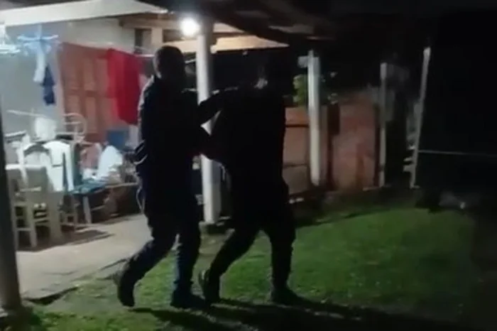 Agentes da Polícia Civil prendem suspeito de homicídio em Estância Velha - Foto: PCRS