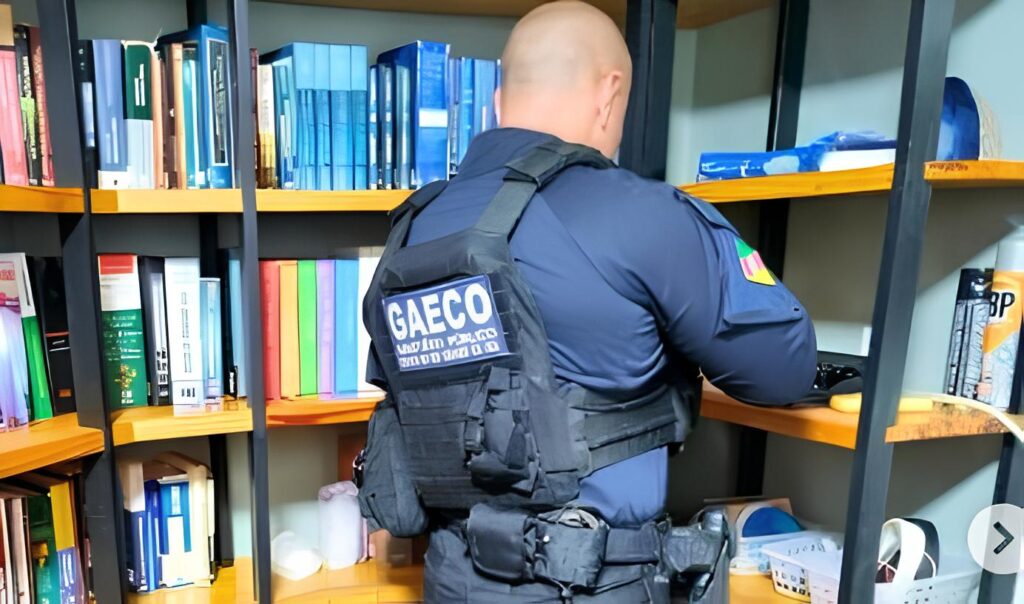 Imagem do policial penal Cassiano Uflacker Lutz de Castro em ação do Gaeco, no ano passado - Foto: MPRS