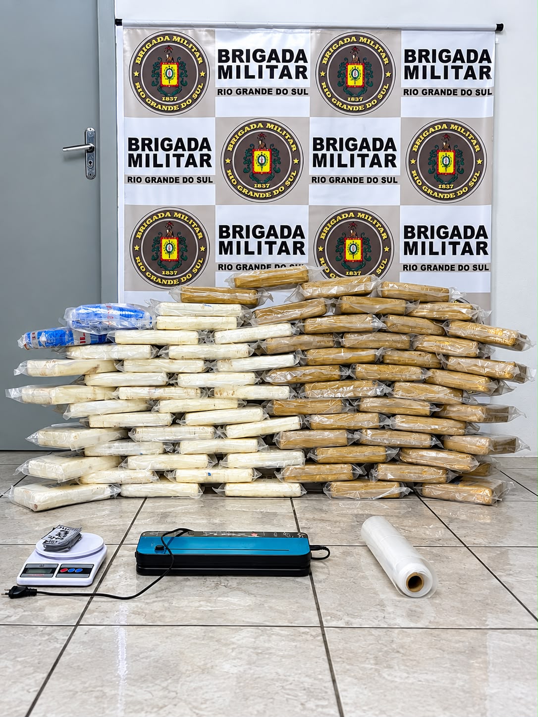 Policiais do 36º BPM apreendem mais de 70 quilos de drogas em São Marcos - Foto: BM