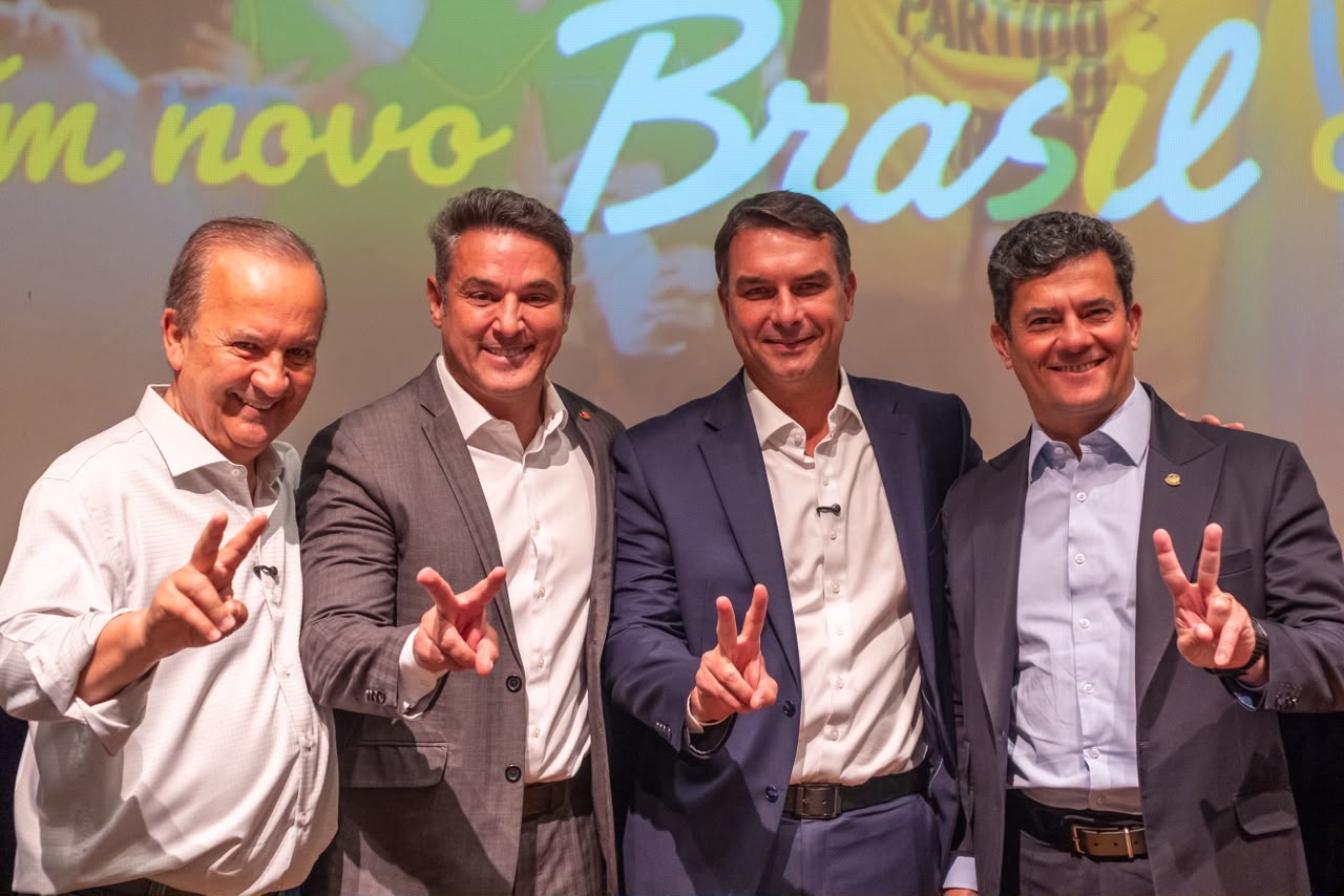 Da esq p/direita: Jorginho Mello, Luciano Zucco, Flávio Bolsonaro e Sergio Moro - Foto: Marllon Legnaghi/PL