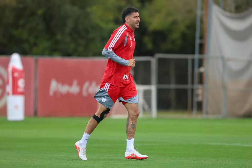 Maripán em treinamento do Internacional. (Foto: Ricardo Duarte/SC Internacional).